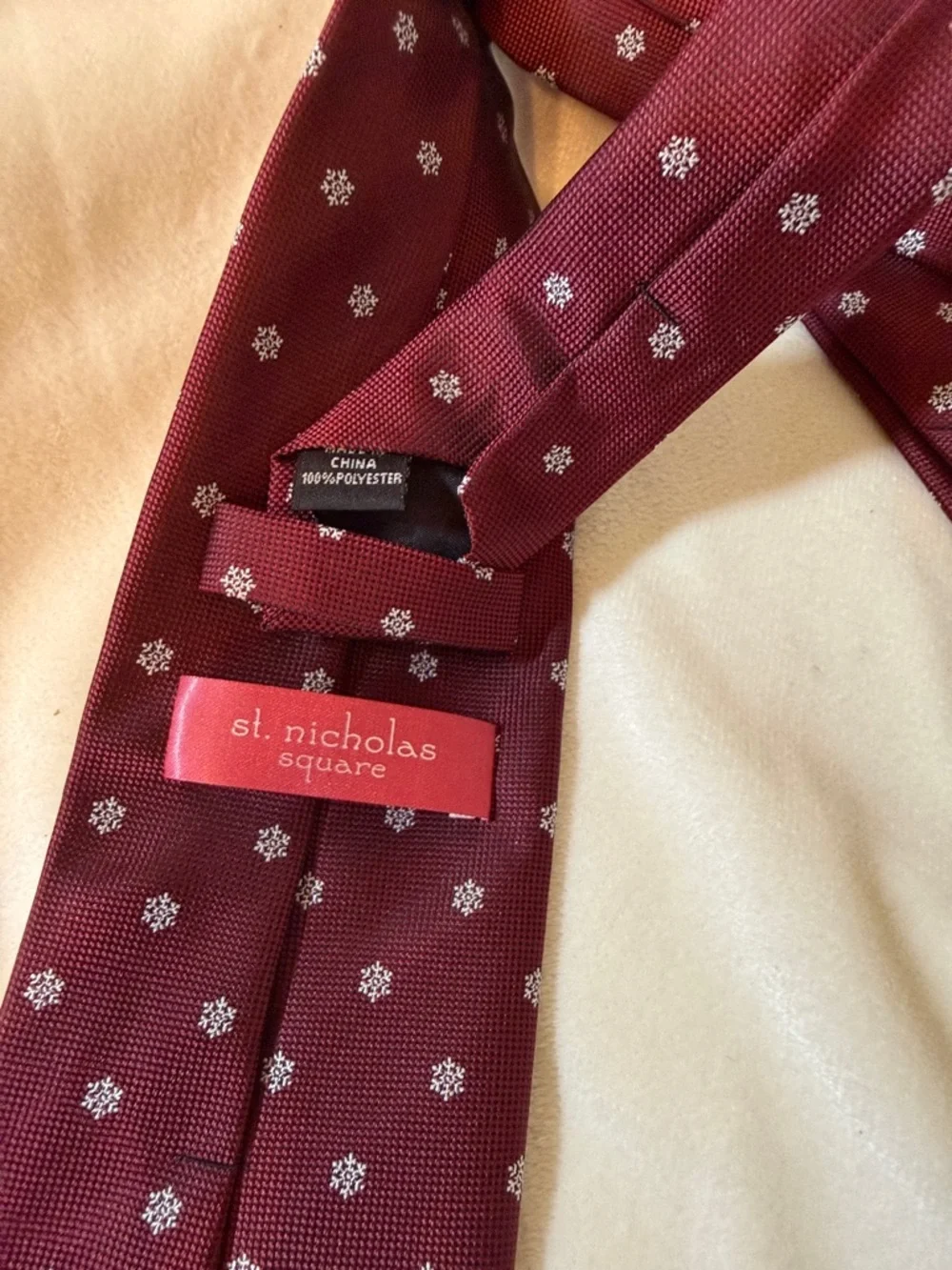 St Nicholas Square Mens Burgundy Red Snowflake Holiday Winter Necktie‎ Polyester